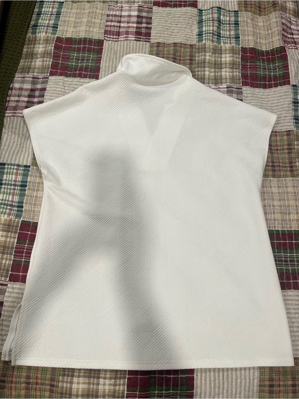 Sleeveless Textured Mock Neck Top - White